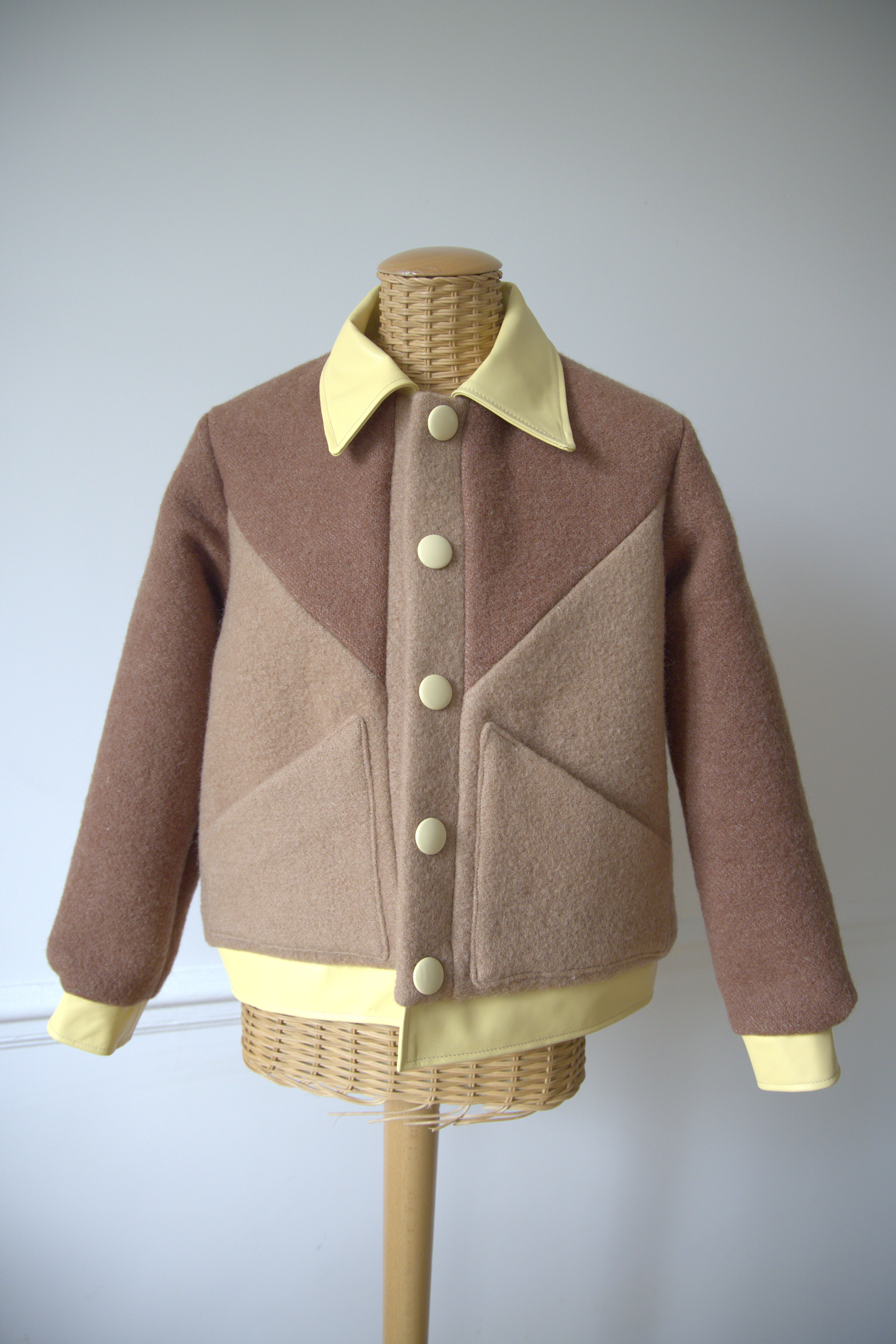 VESTE CRÈME DE MARRON CUIR JAUNE