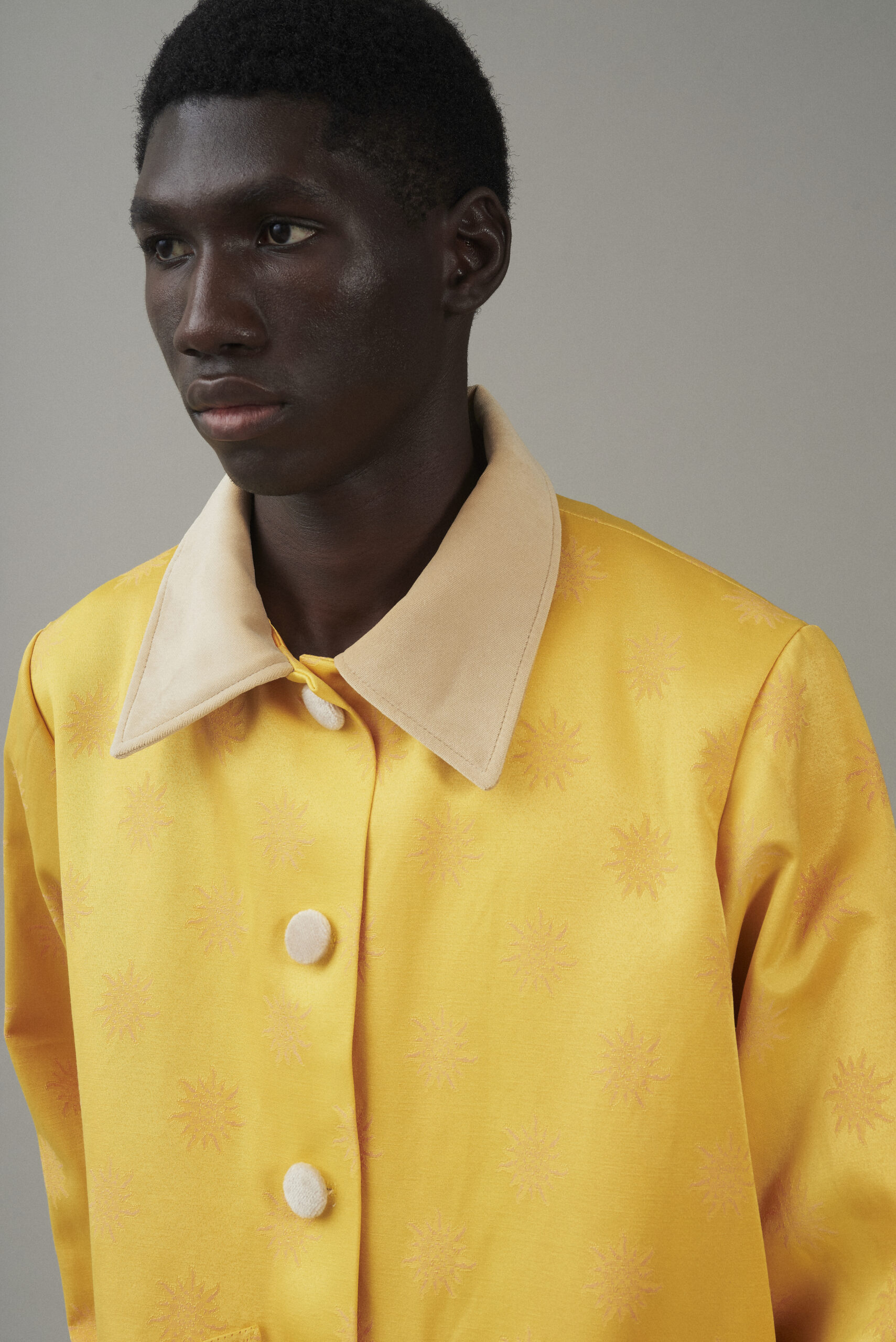 VESTE ROI SOLEIL VELOURS BEIGE – Image 2